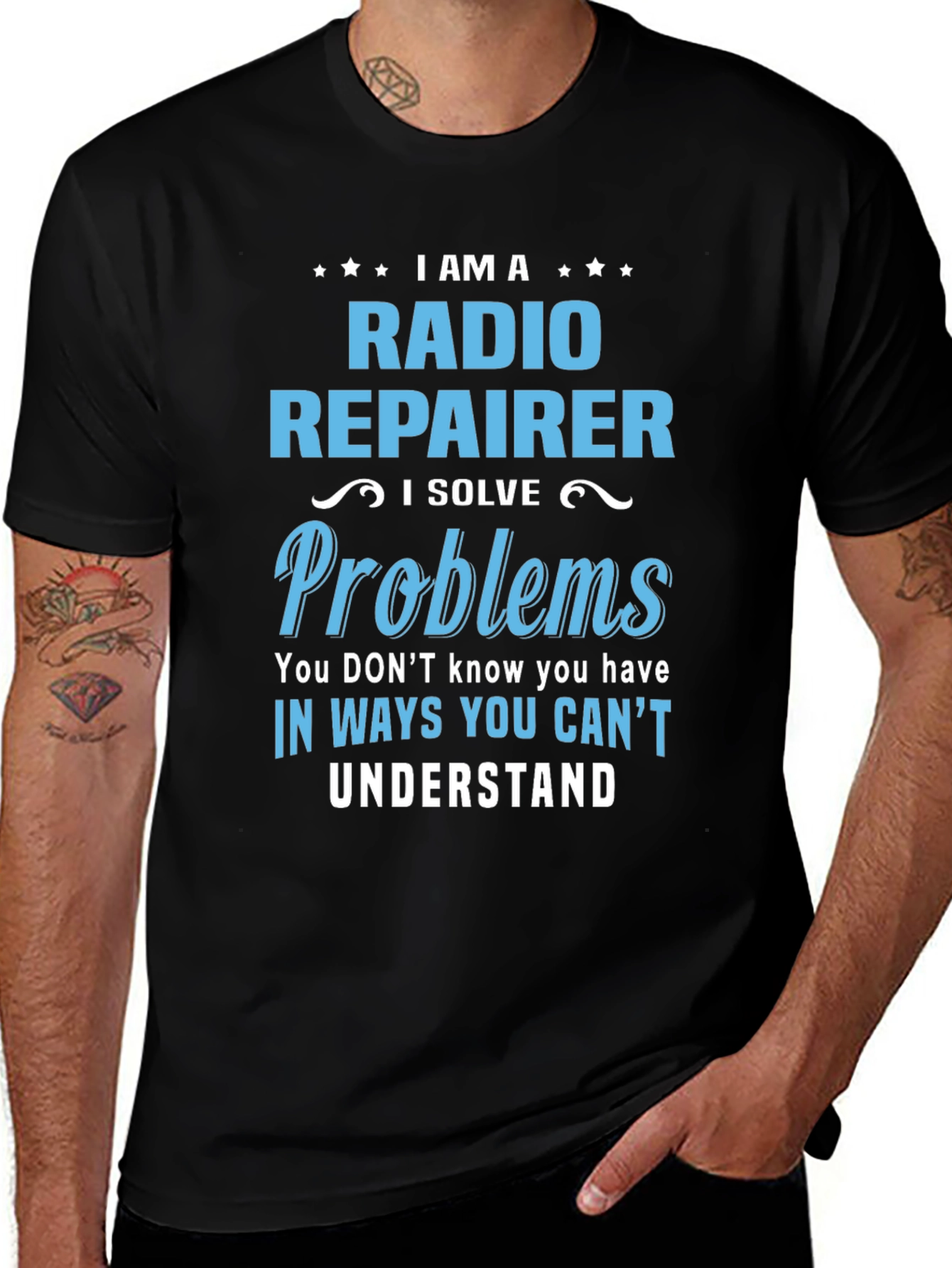 Camiseta Negra con Diseño de Reparador de Radio