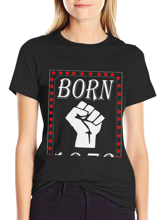 Camiseta Born Puño en Alto Retro