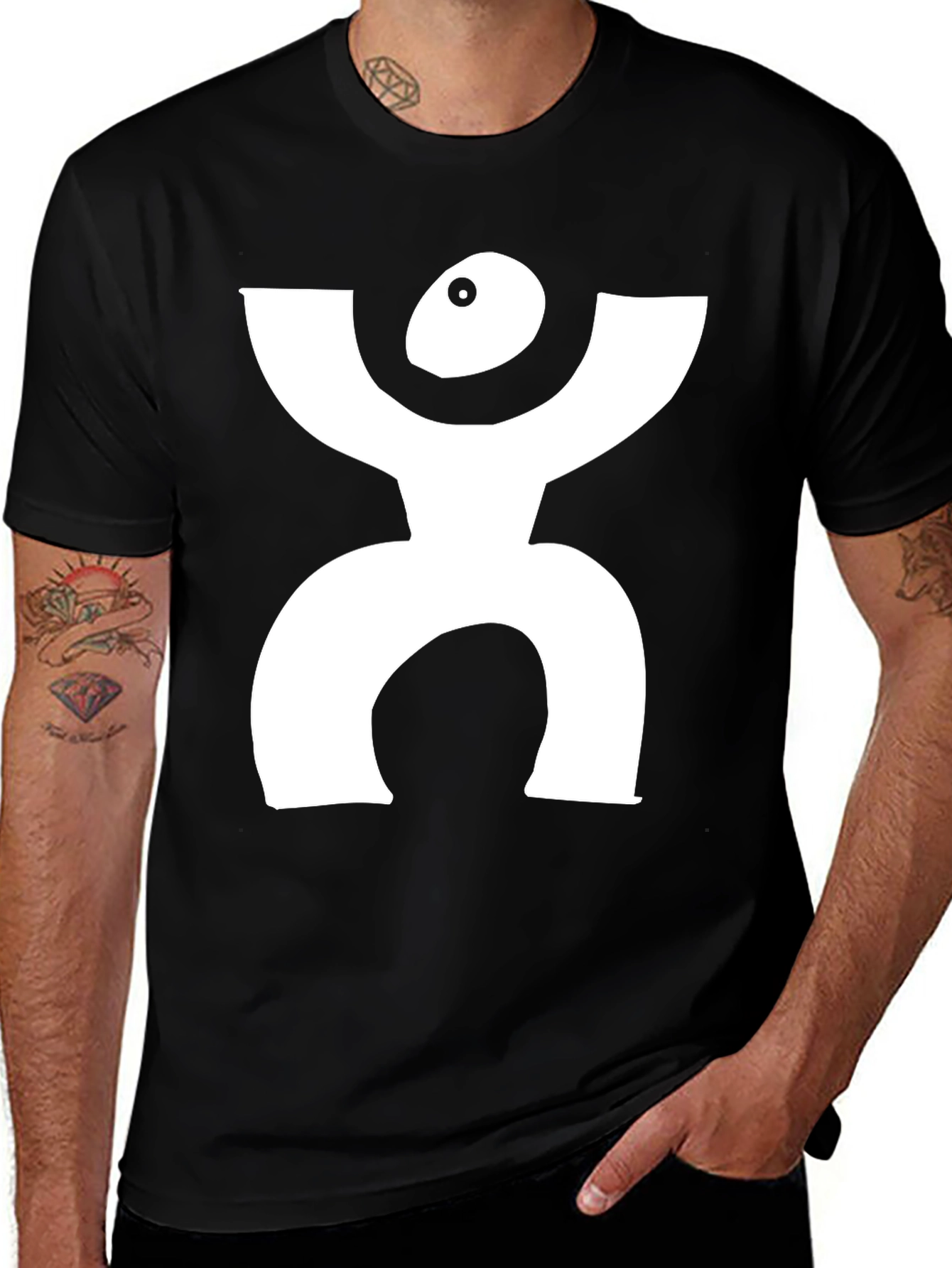 Camiseta Negra con Diseño Blanco Abstracto