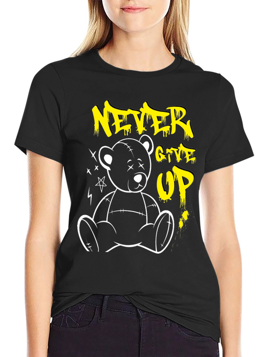 Camiseta Negra Never Give Up Oso de Peluche
