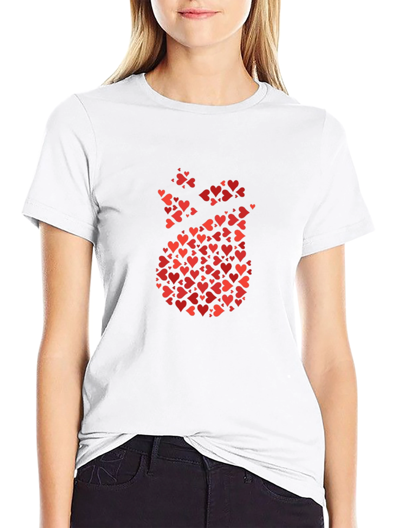 Camiseta Negra Corazones Rojos Diseño Único