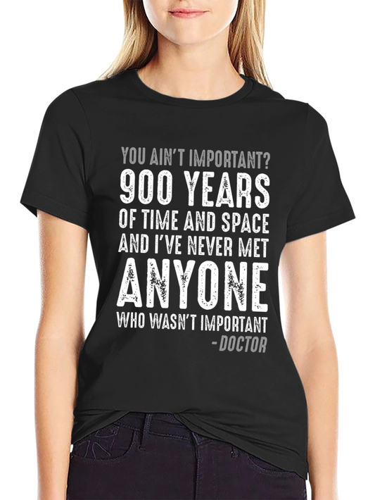 Camiseta 900 Años Doctor: Estilo y Sabiduría Temporal