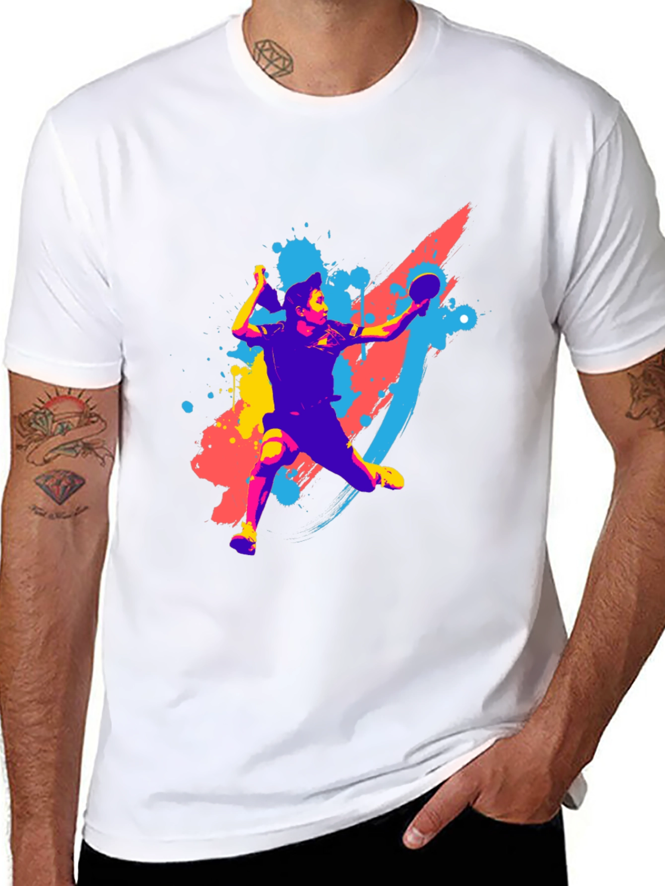 Camiseta Negra con Diseño de Tenis de Mesa Abstracto