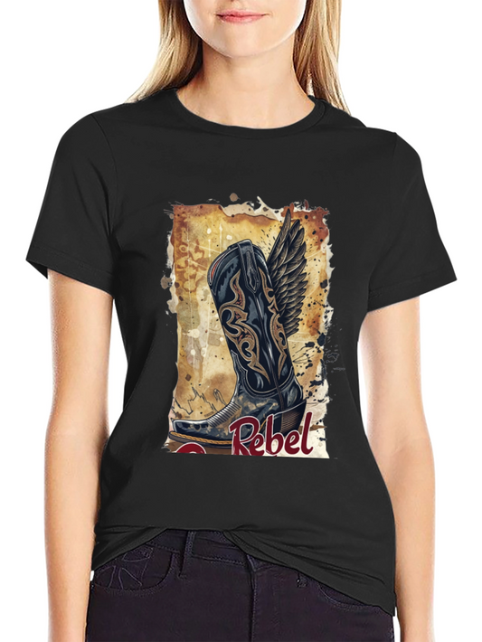 Camiseta Negra con Diseño de Bota Rebelde