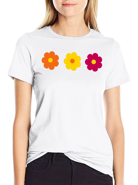 Camiseta Negra con Flores Retro