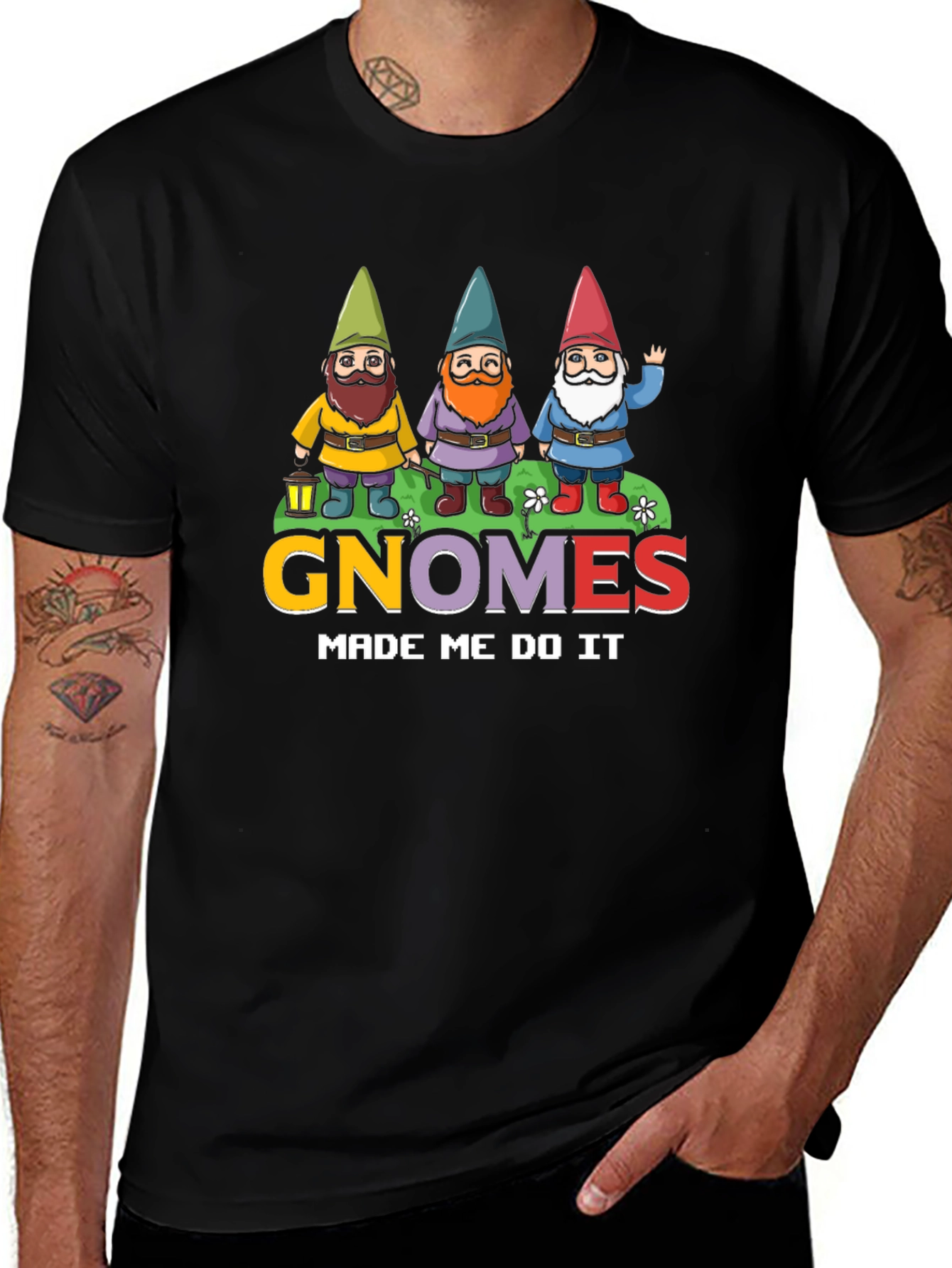 Camiseta Negra Gnomos Me Obligaron