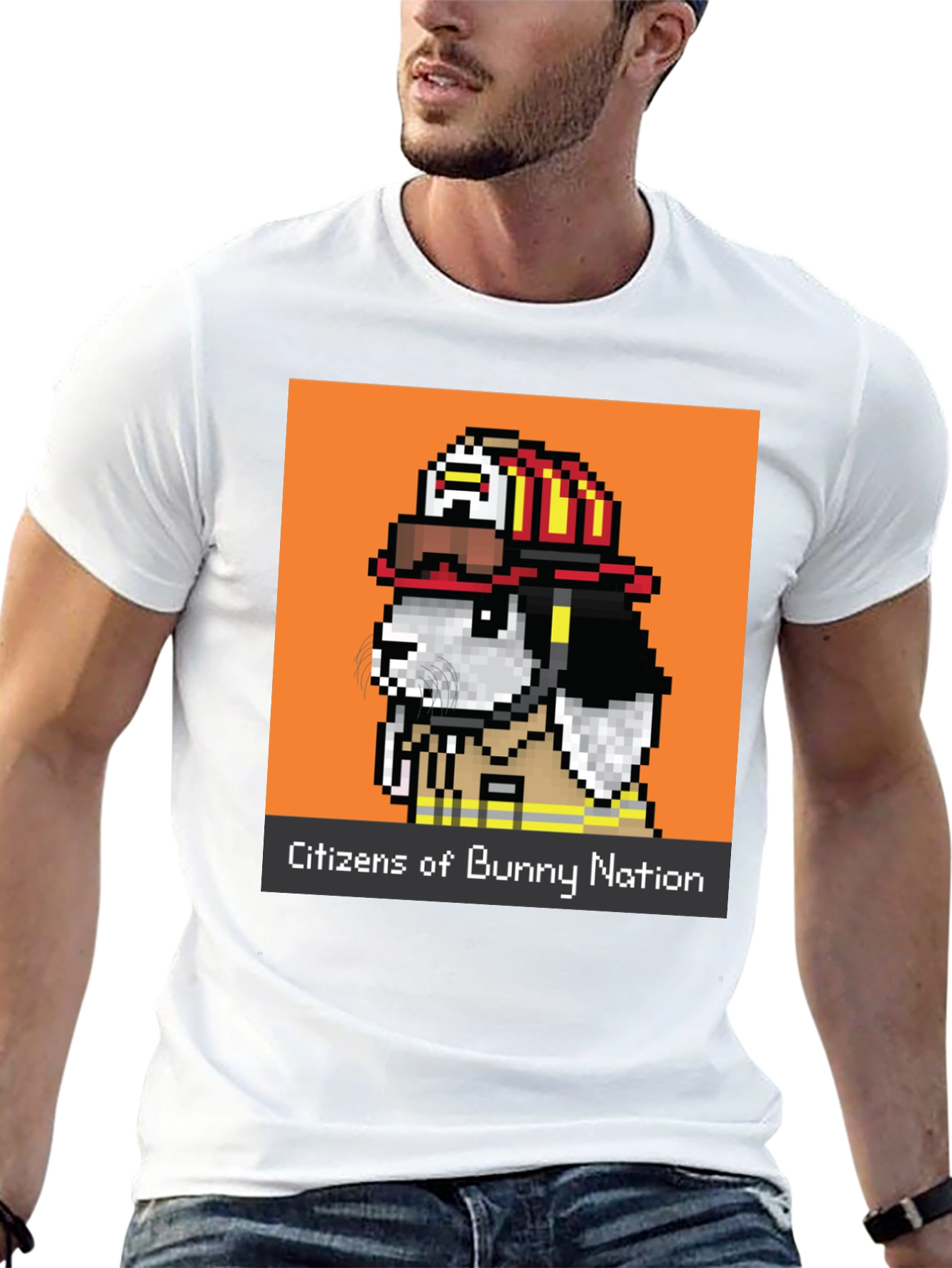 Camiseta Negra con Diseño Conejo Bombero