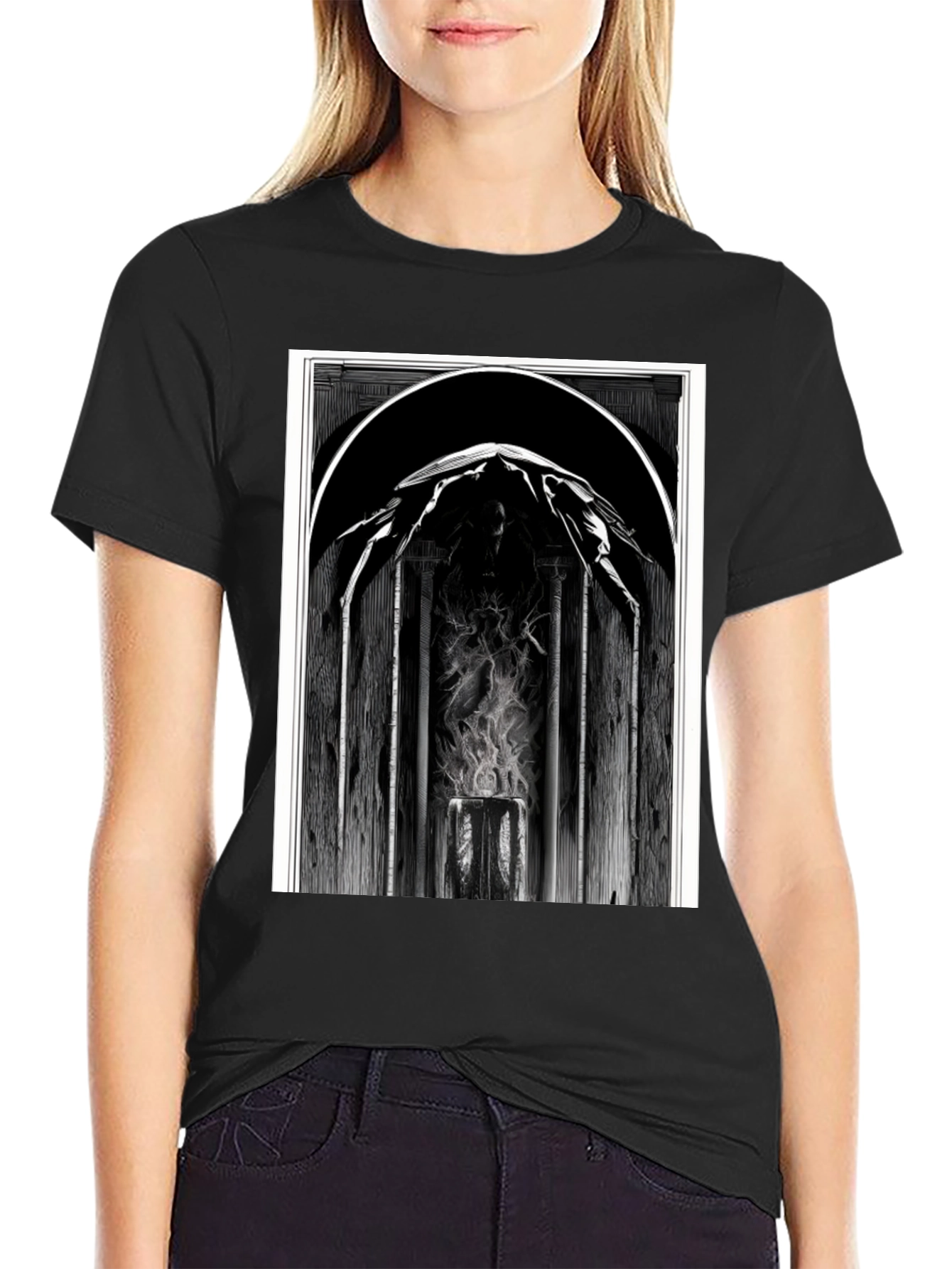 Camiseta Negra con Diseño Gótico
