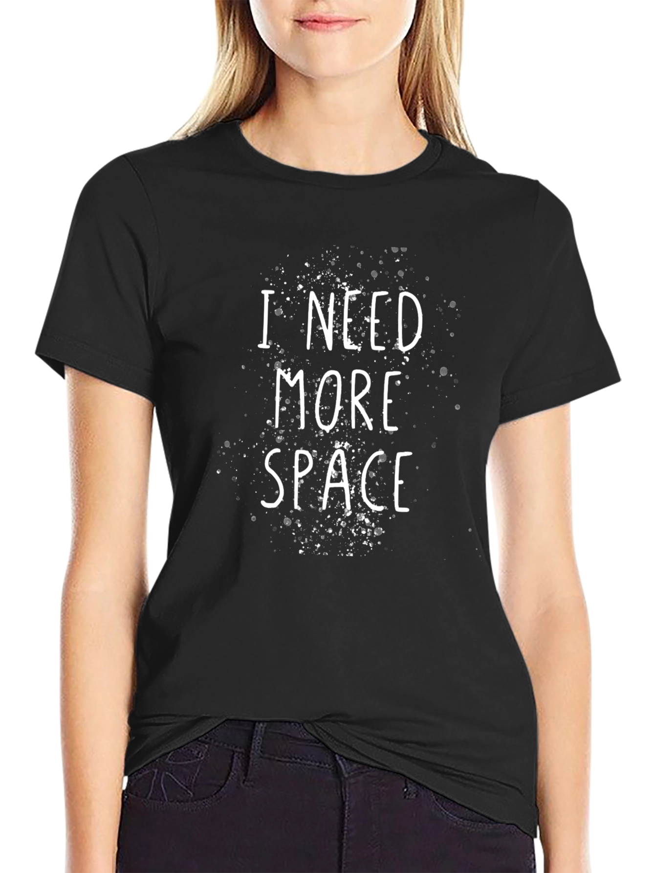 Camiseta Negra: Necesito Más Espacio
