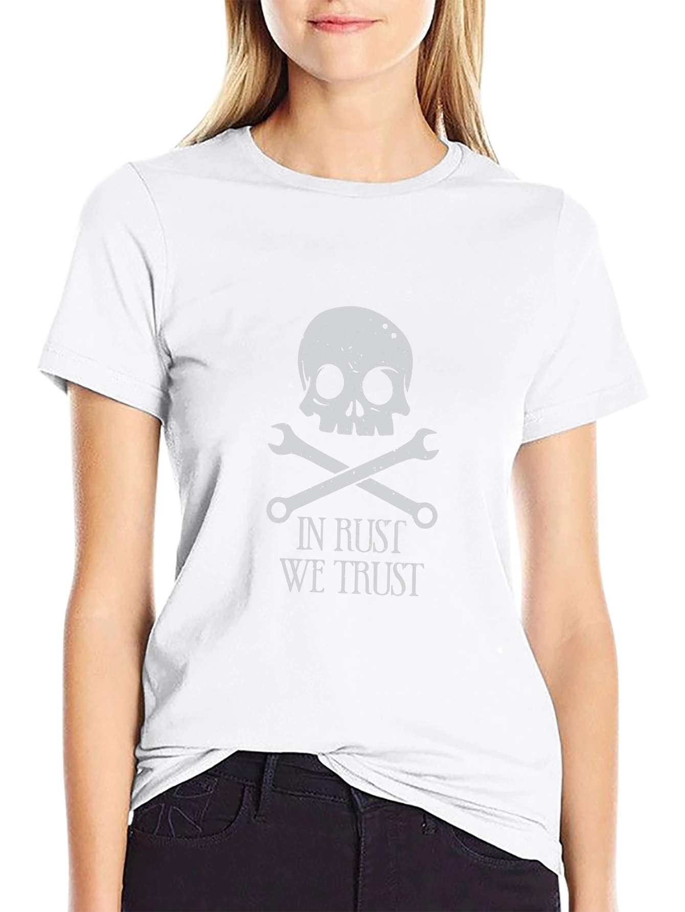 Camiseta Negra con Diseño de Calavera y Llaves Inglesas