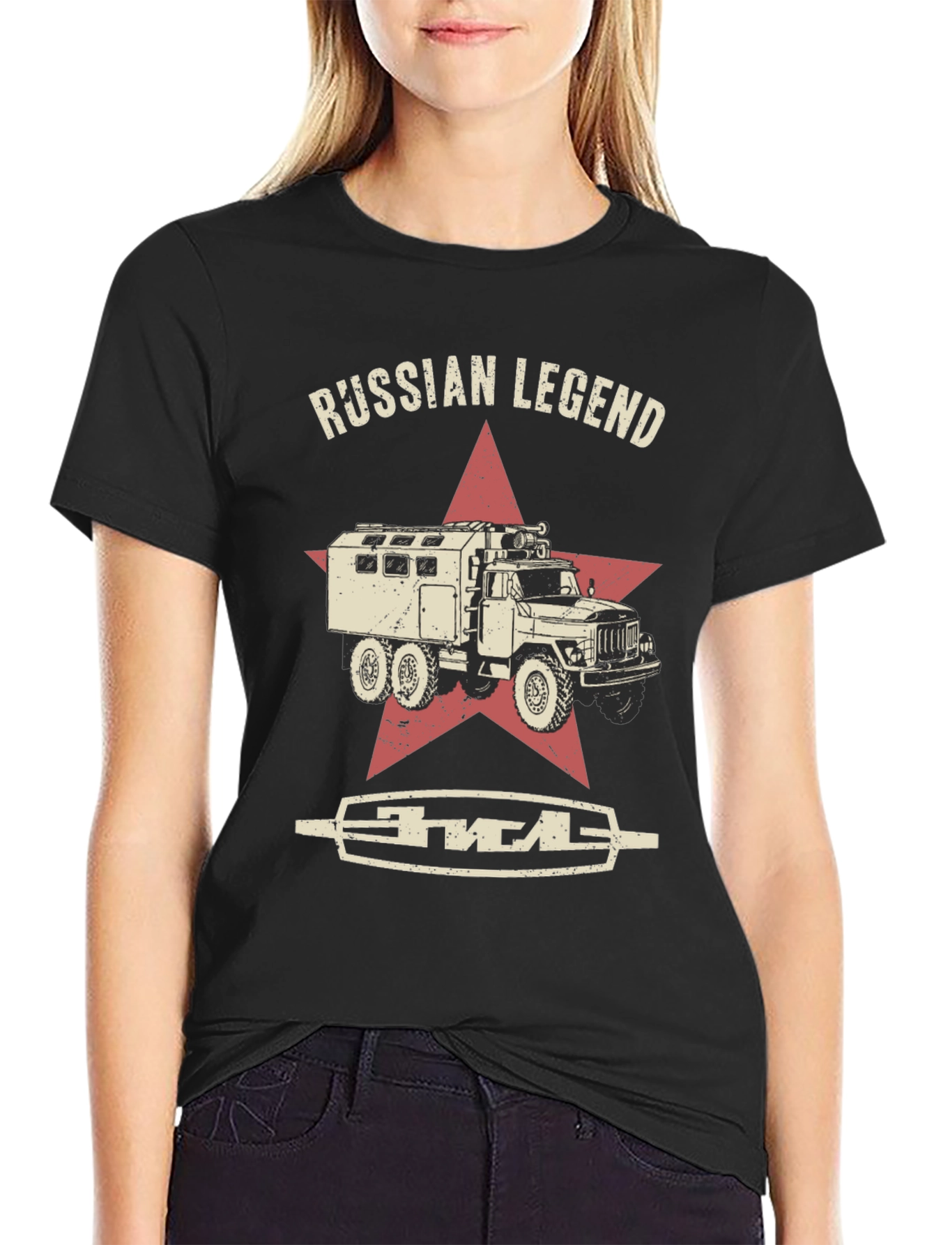 Camiseta Negra Leyenda Rusa con Diseño de Camión Militar