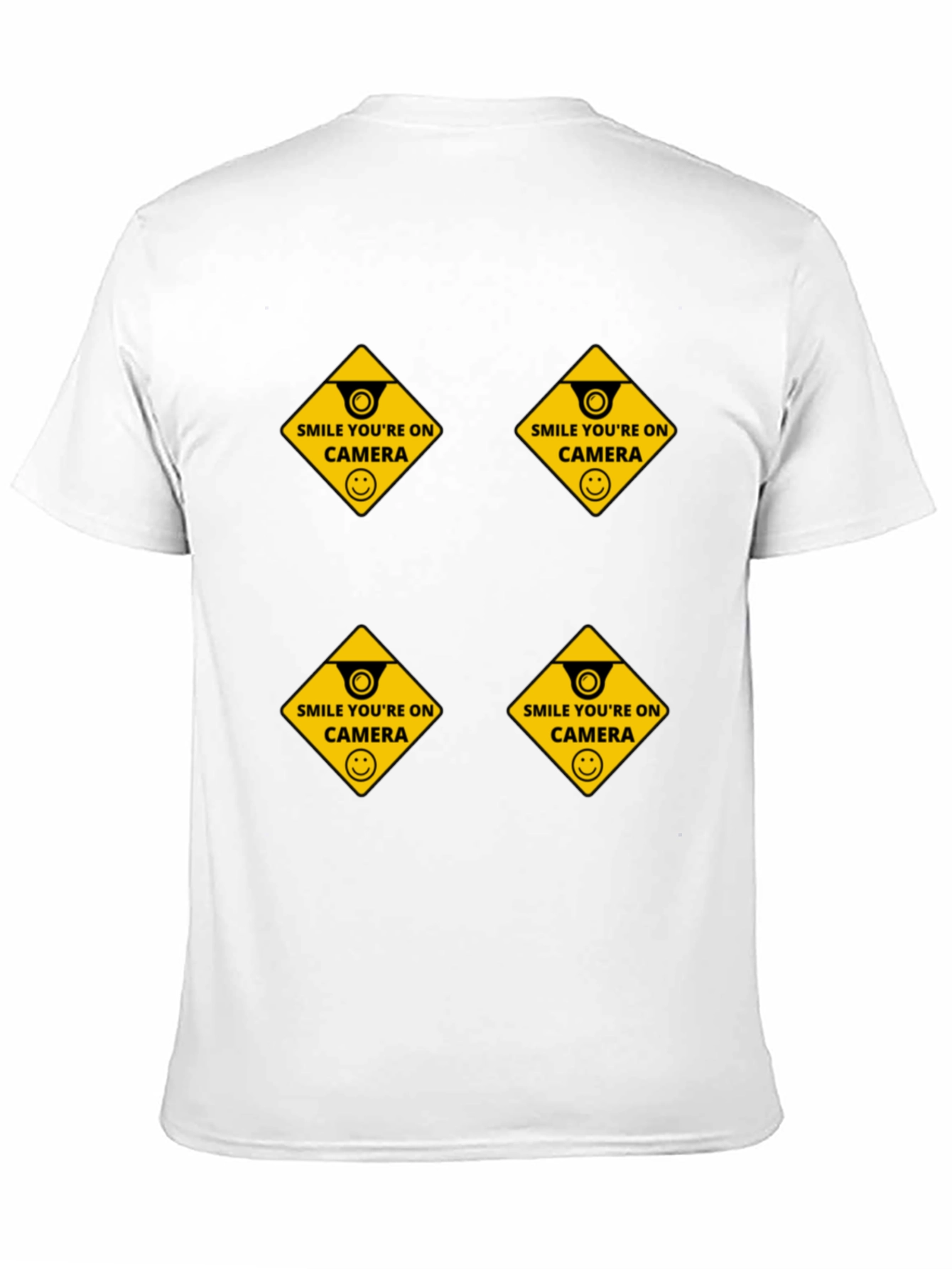 Camiseta Negra Sonríe Estás en Cámara