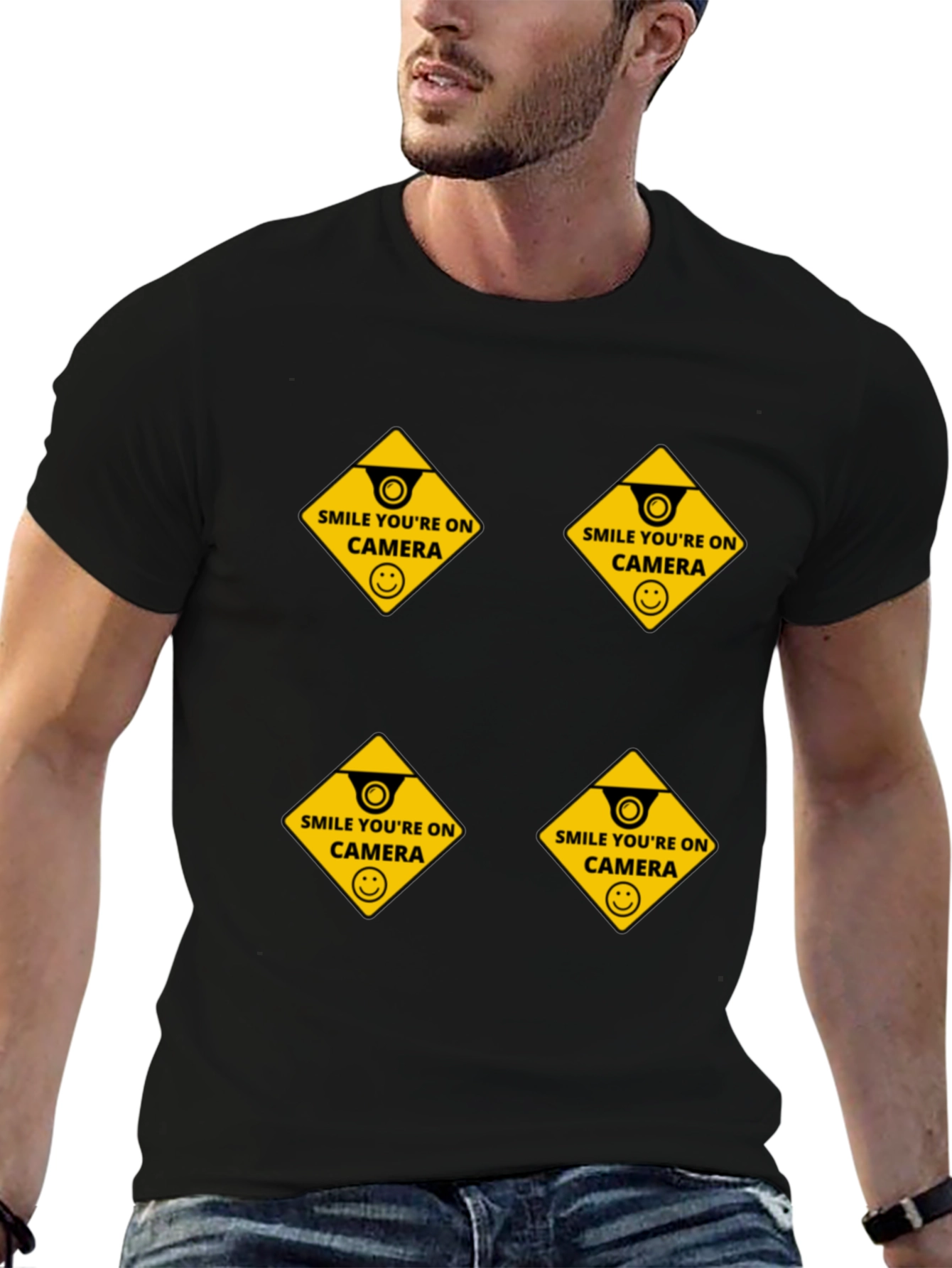 Camiseta Negra Sonríe Estás en Cámara