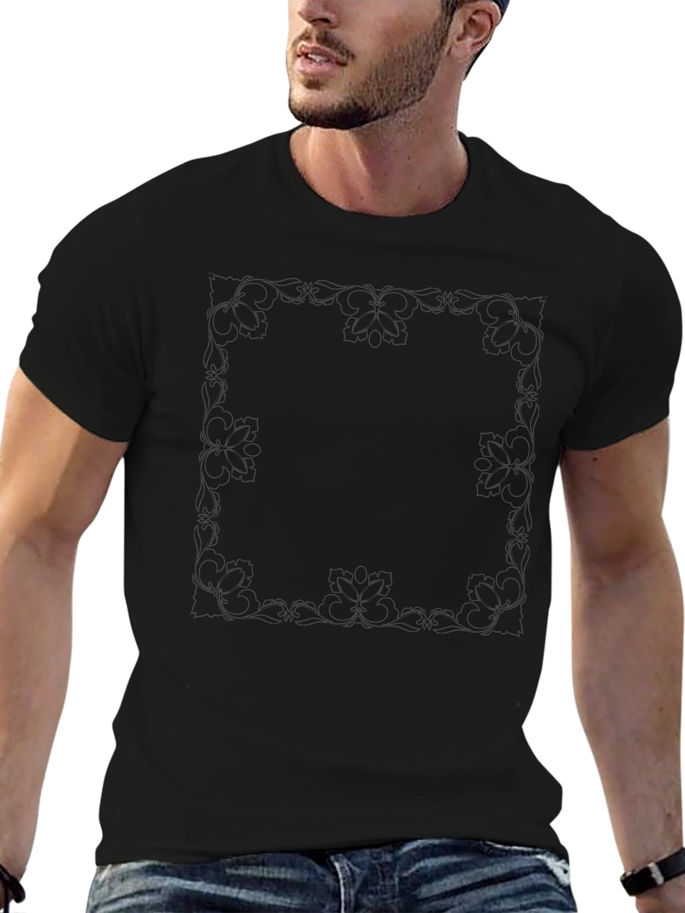 Camiseta Negra Estampado Floral Elegante