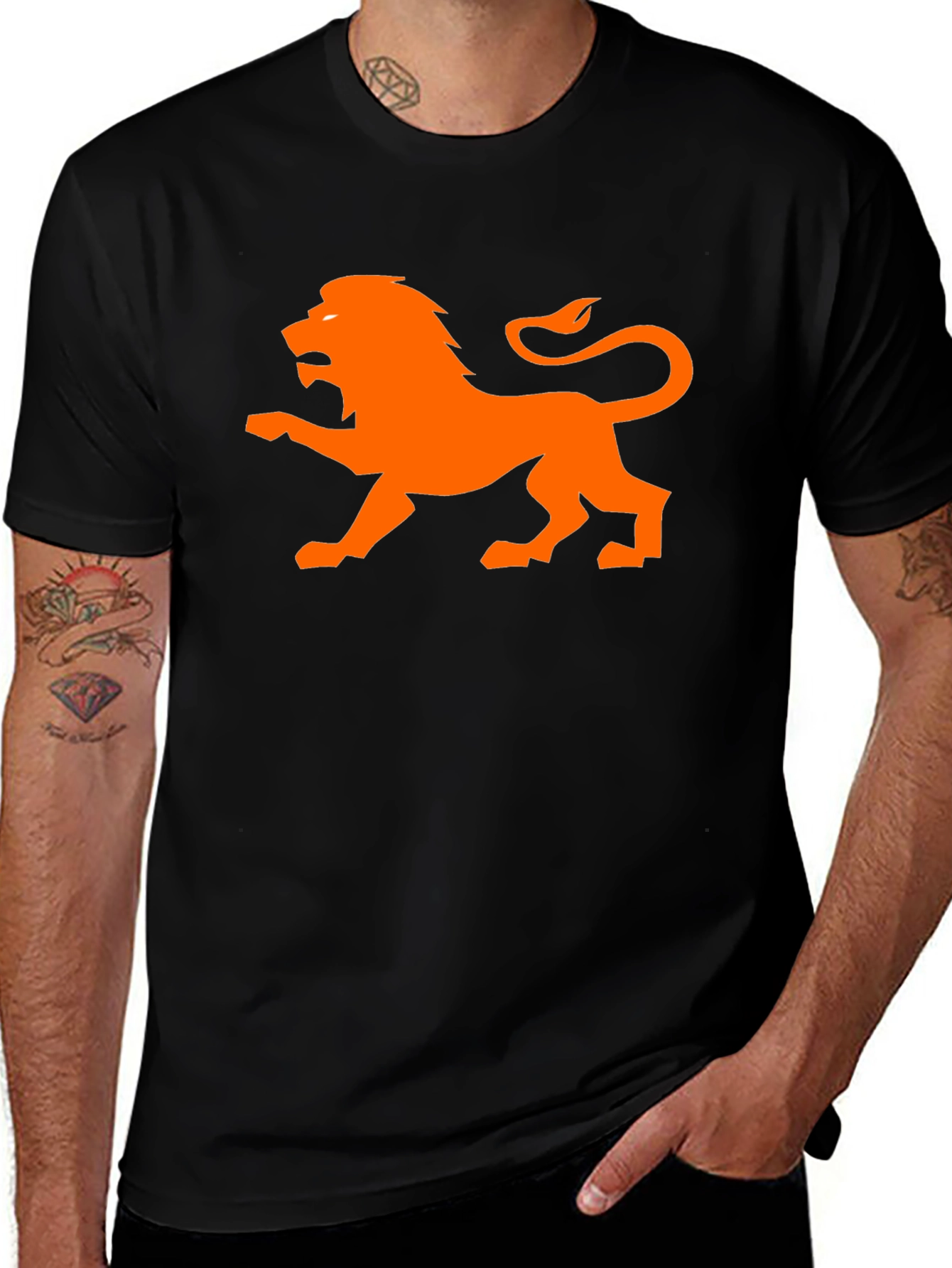 Camiseta Negra con León Naranja