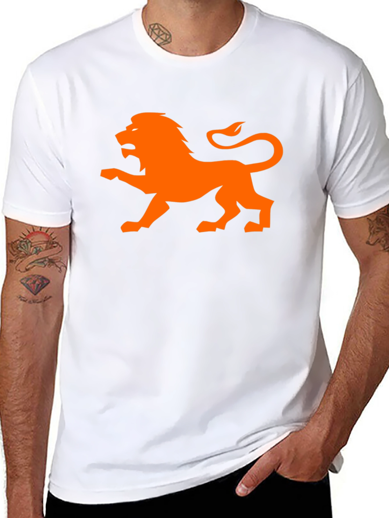 Camiseta Negra con León Naranja