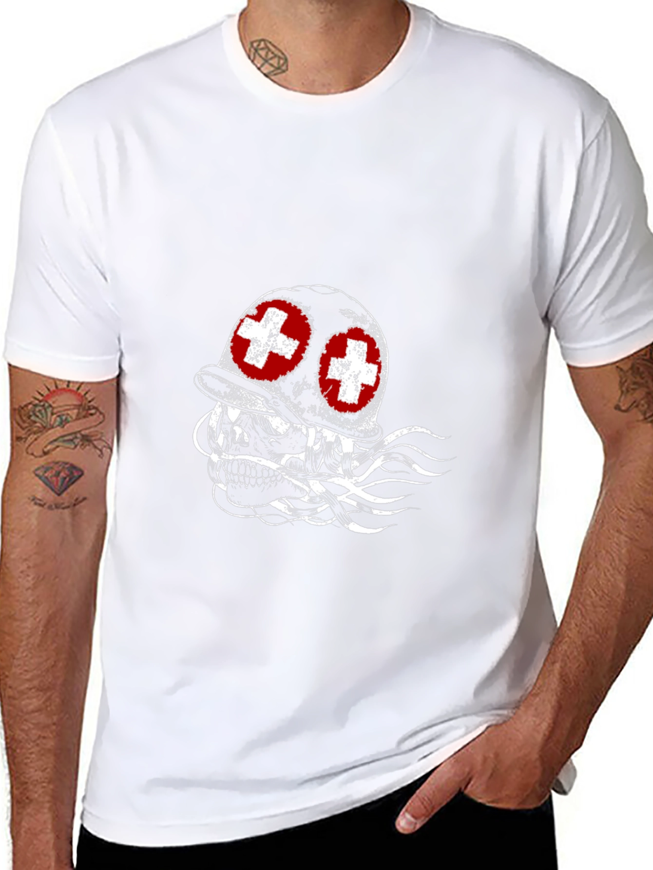 Camiseta Negra con Diseño de Cráneo Militar