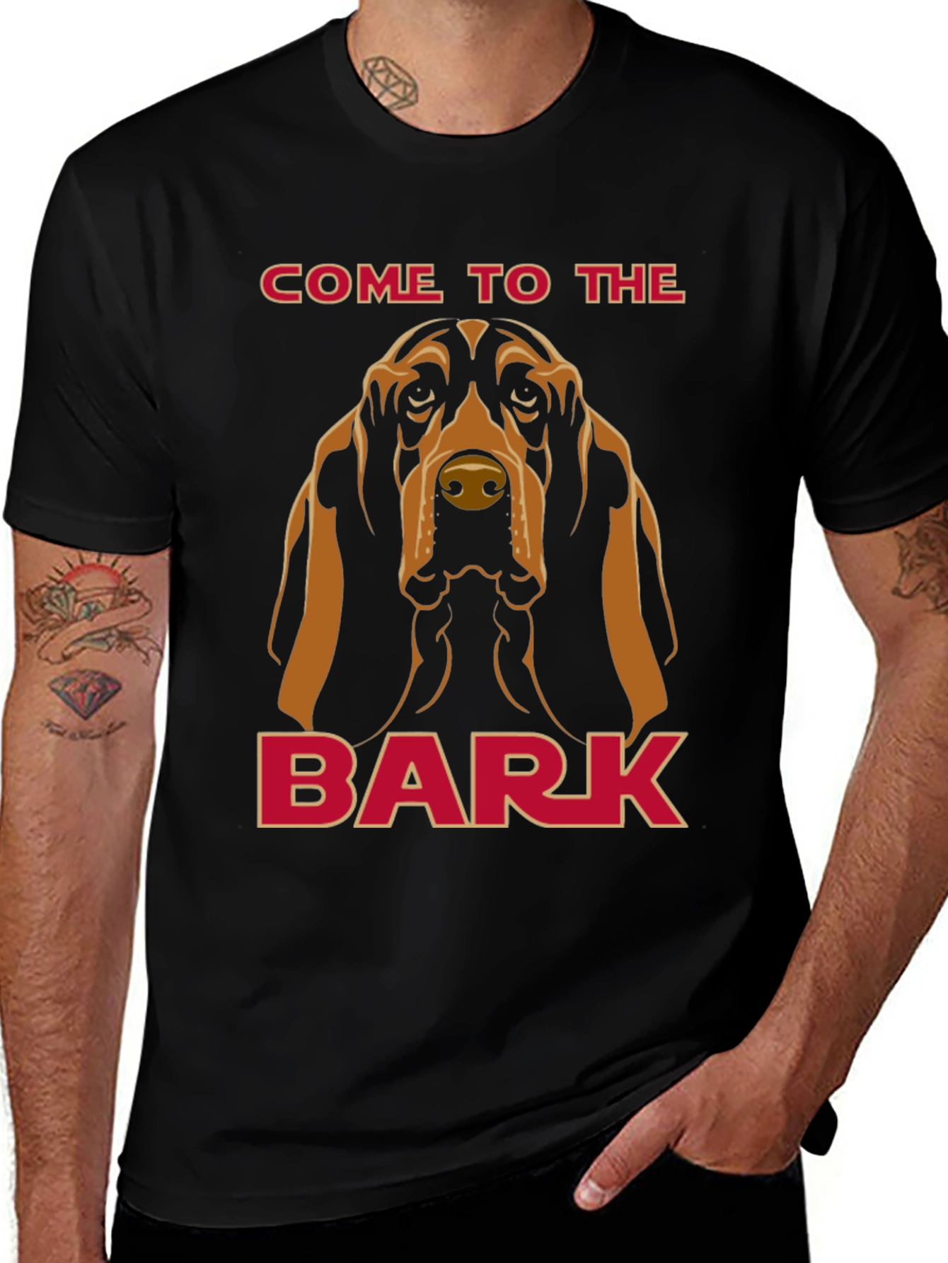 Camiseta Negra con Diseño de Bloodhound The Bark