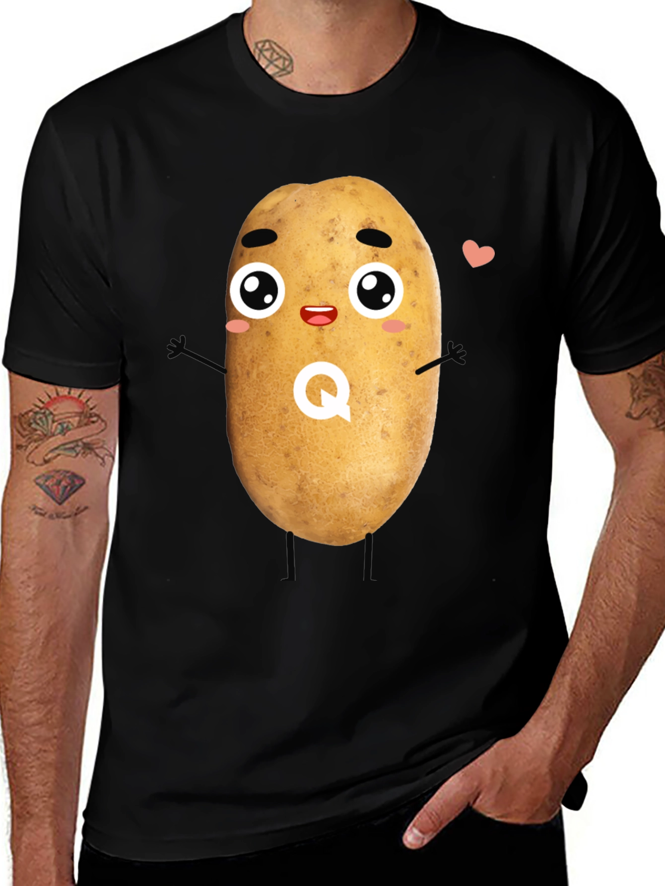 Camiseta Negra con Diseño de Patata Kawaii