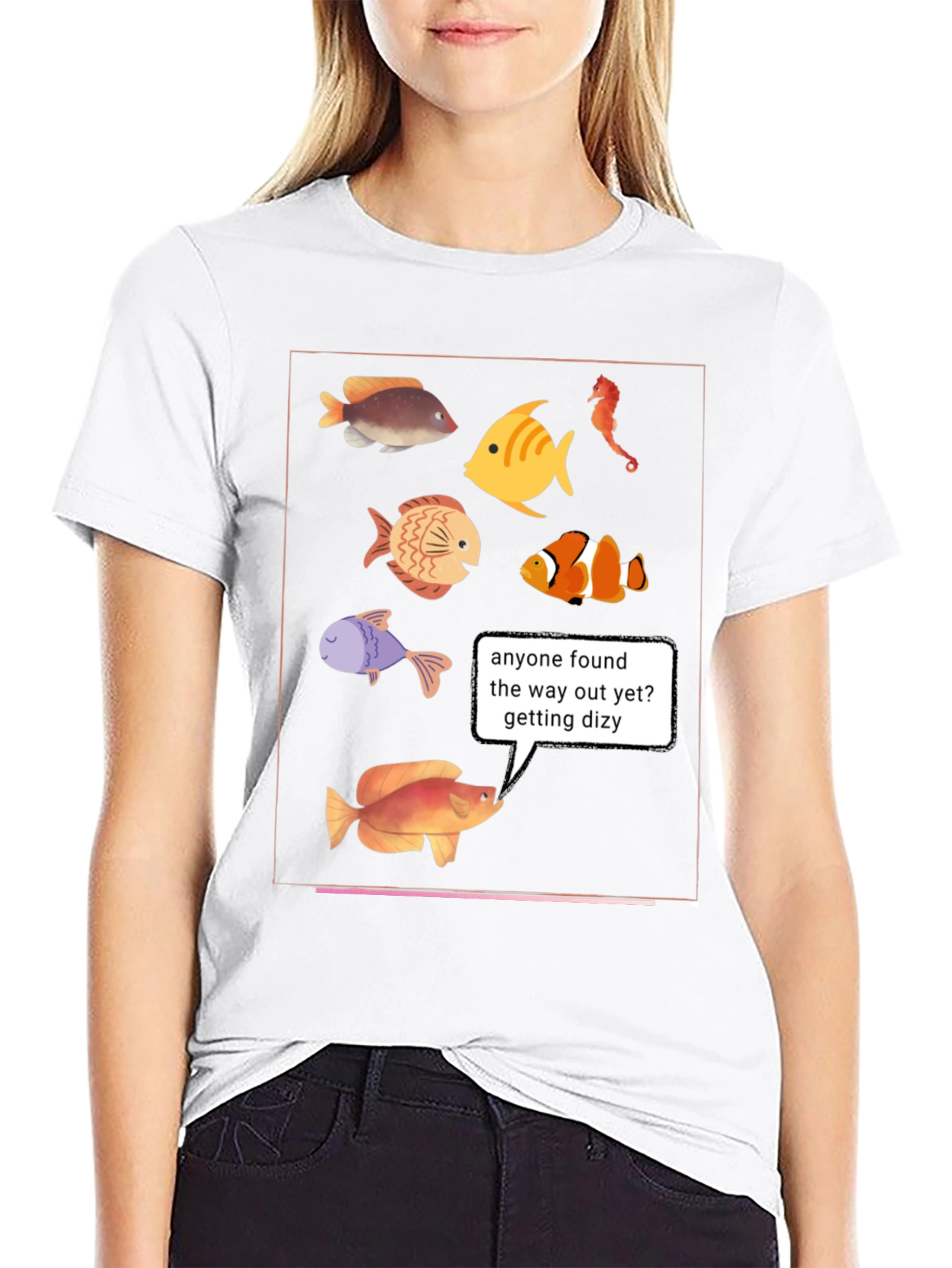 Camiseta Negra con Diseño de Peces Divertidos