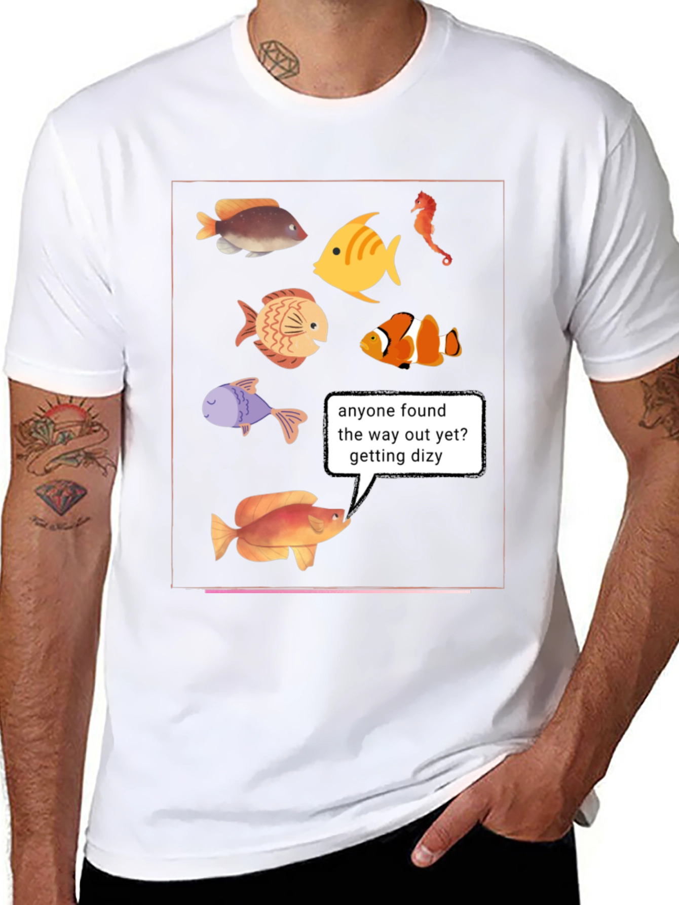 Camiseta Negra con Diseño de Peces Divertidos