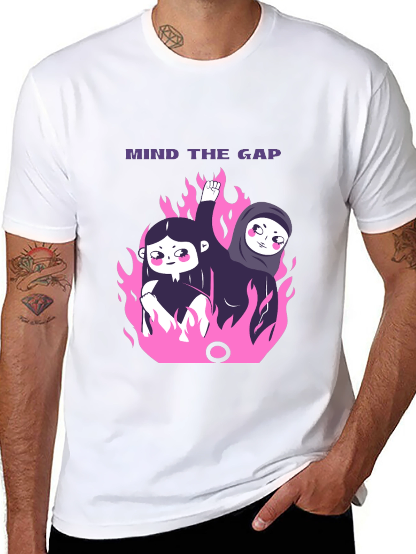 Camiseta Negra Mind the Gap Feminista