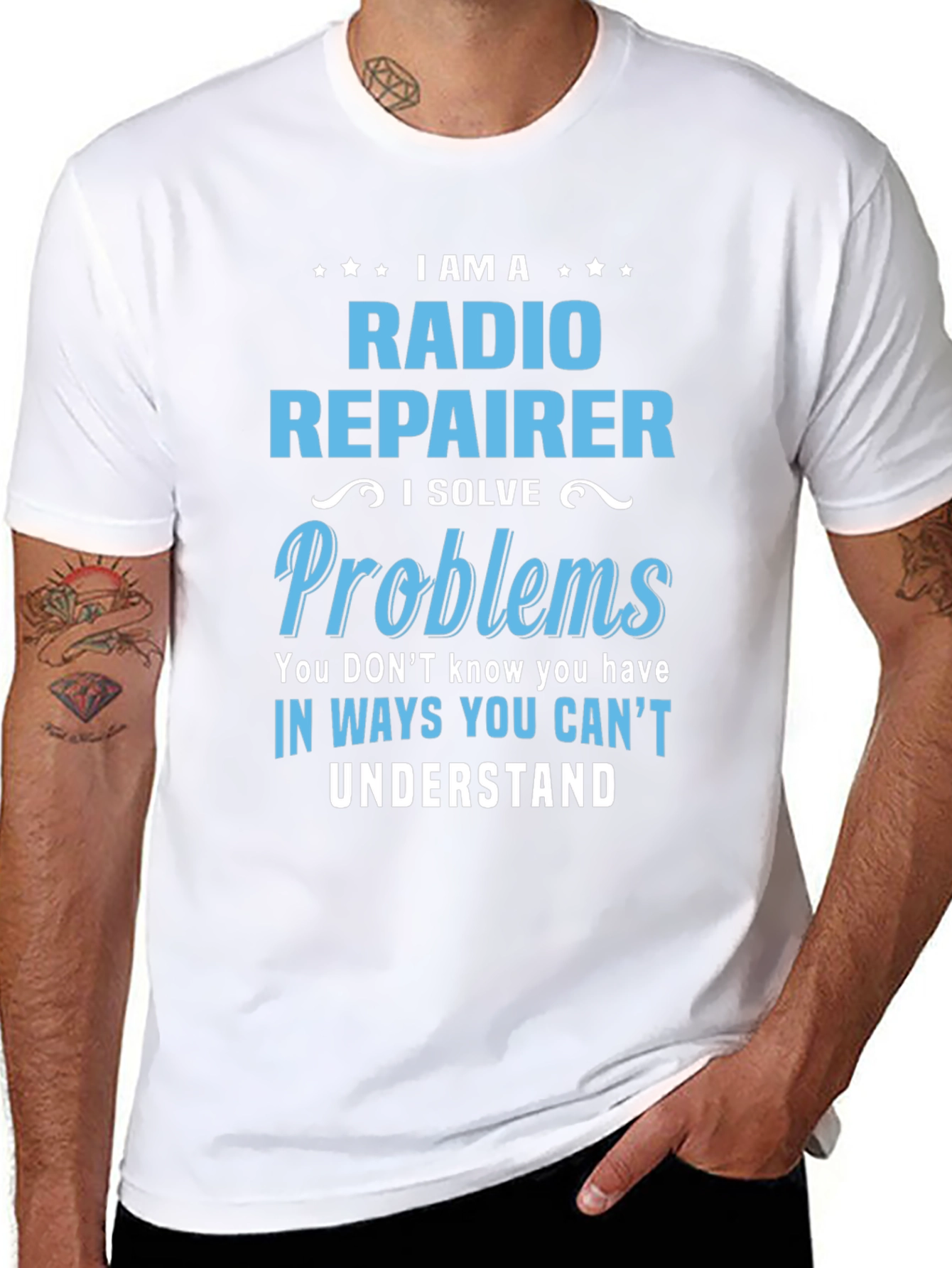 Camiseta Negra con Diseño de Reparador de Radio