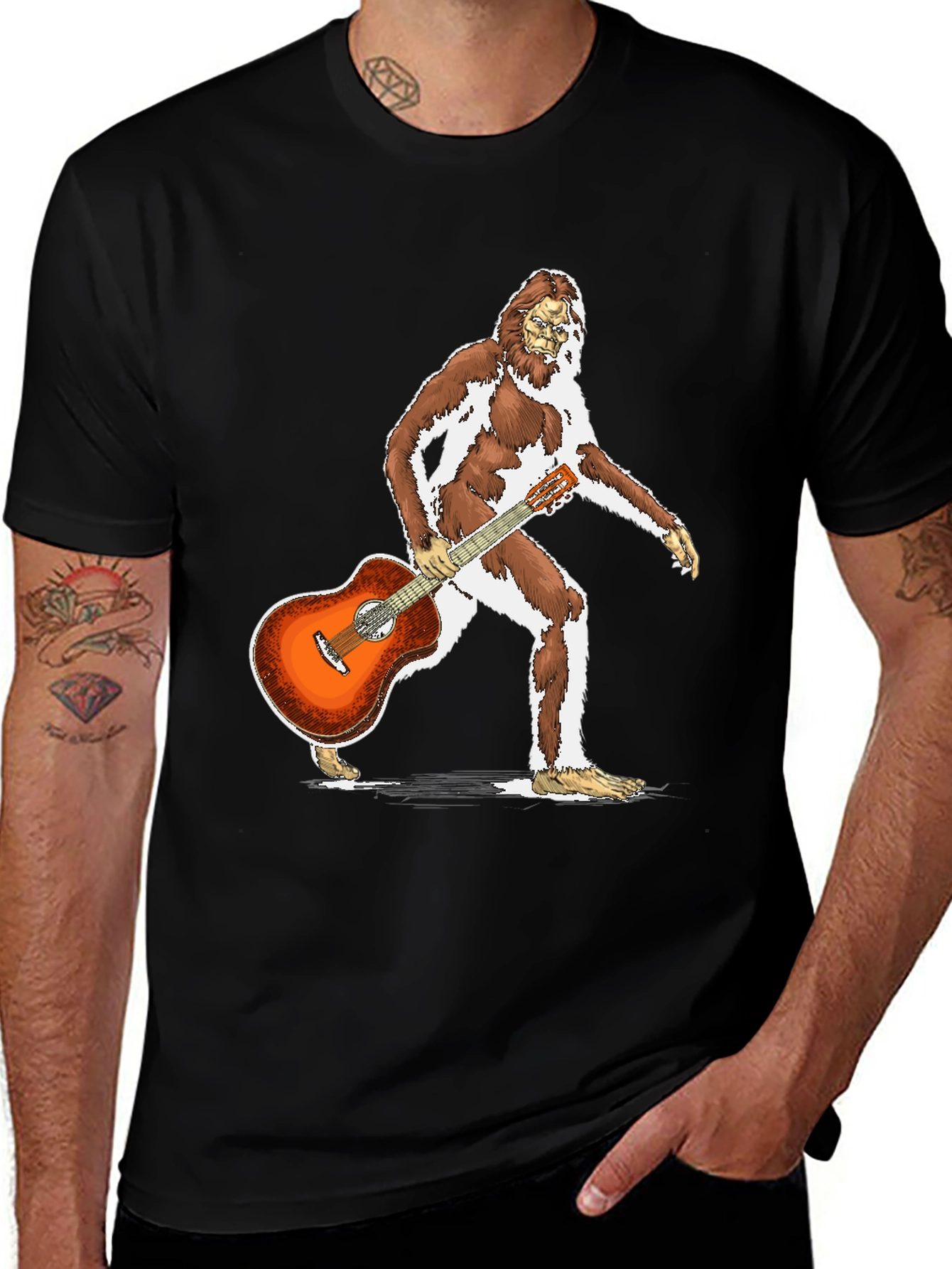 Camiseta Negra con Diseño de Bigfoot Guitarrista