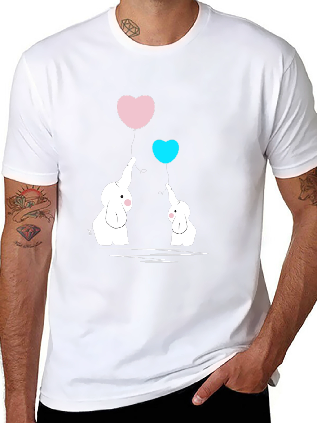 Camiseta Negra con Elefantes y Corazones
