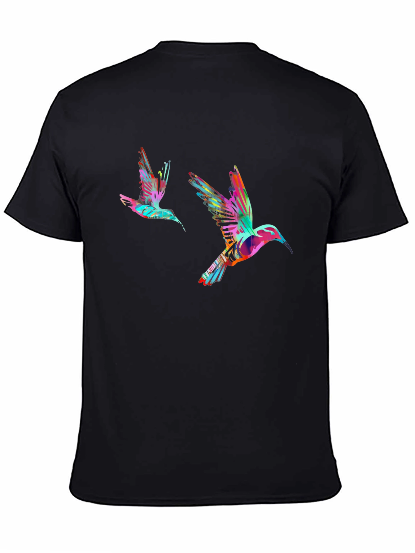 Camiseta Negra con Diseño de Colibríes Abstractos