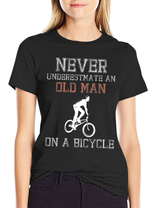 Camiseta Negra Nunca Subestimes a un Anciano en Bicicleta