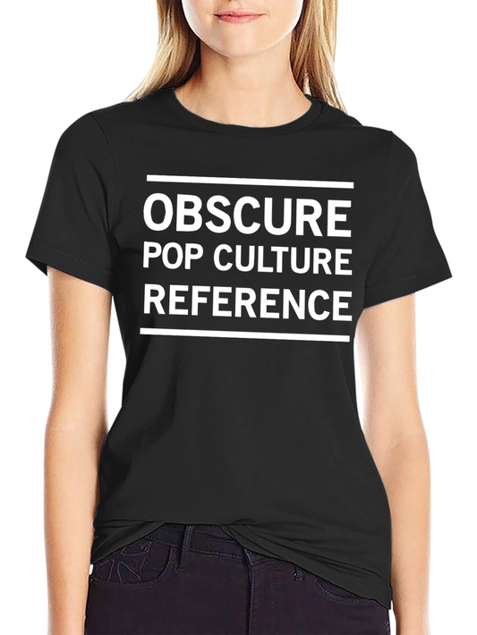 Camiseta Negra: Referencia a la Cultura Pop Obscura