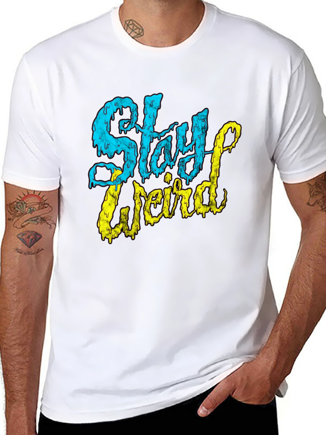 Camiseta Negra Stay Weird Diseño Único
