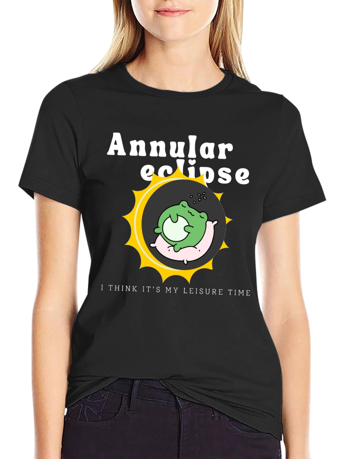 Camiseta Negra Eclipse Anular - Rana Durmiente