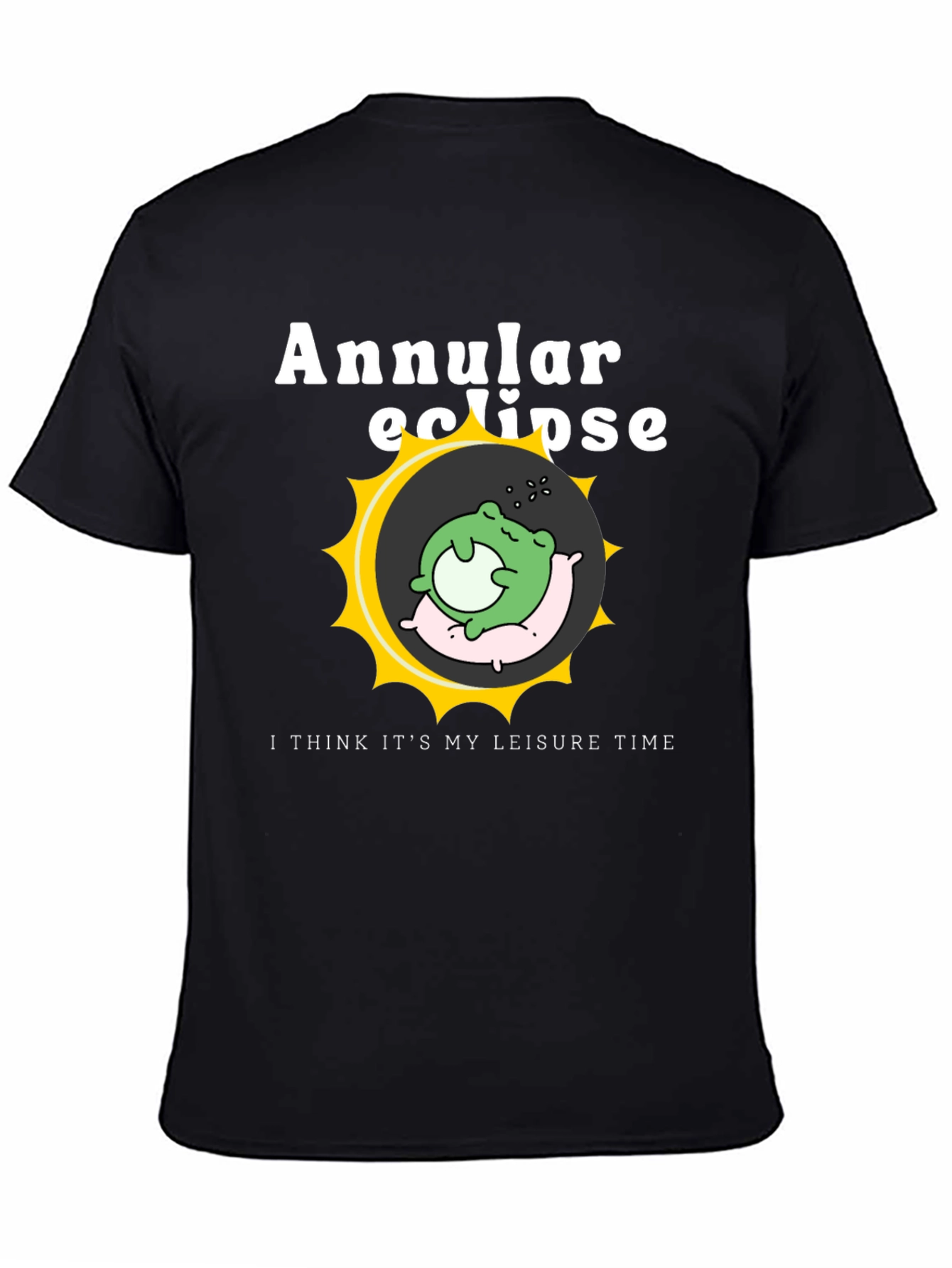 Camiseta Negra Eclipse Anular - Rana Durmiente
