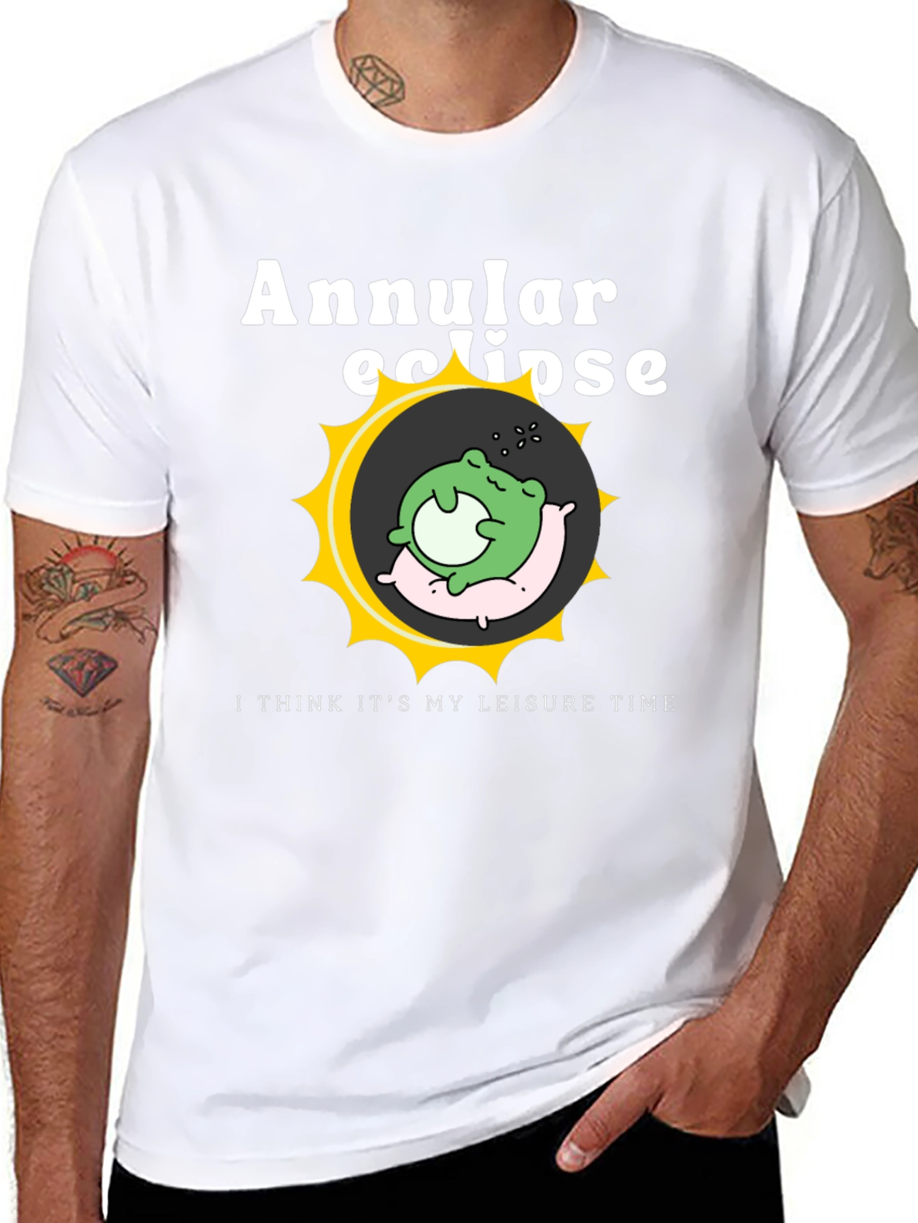 Camiseta Negra Eclipse Anular - Rana Durmiente