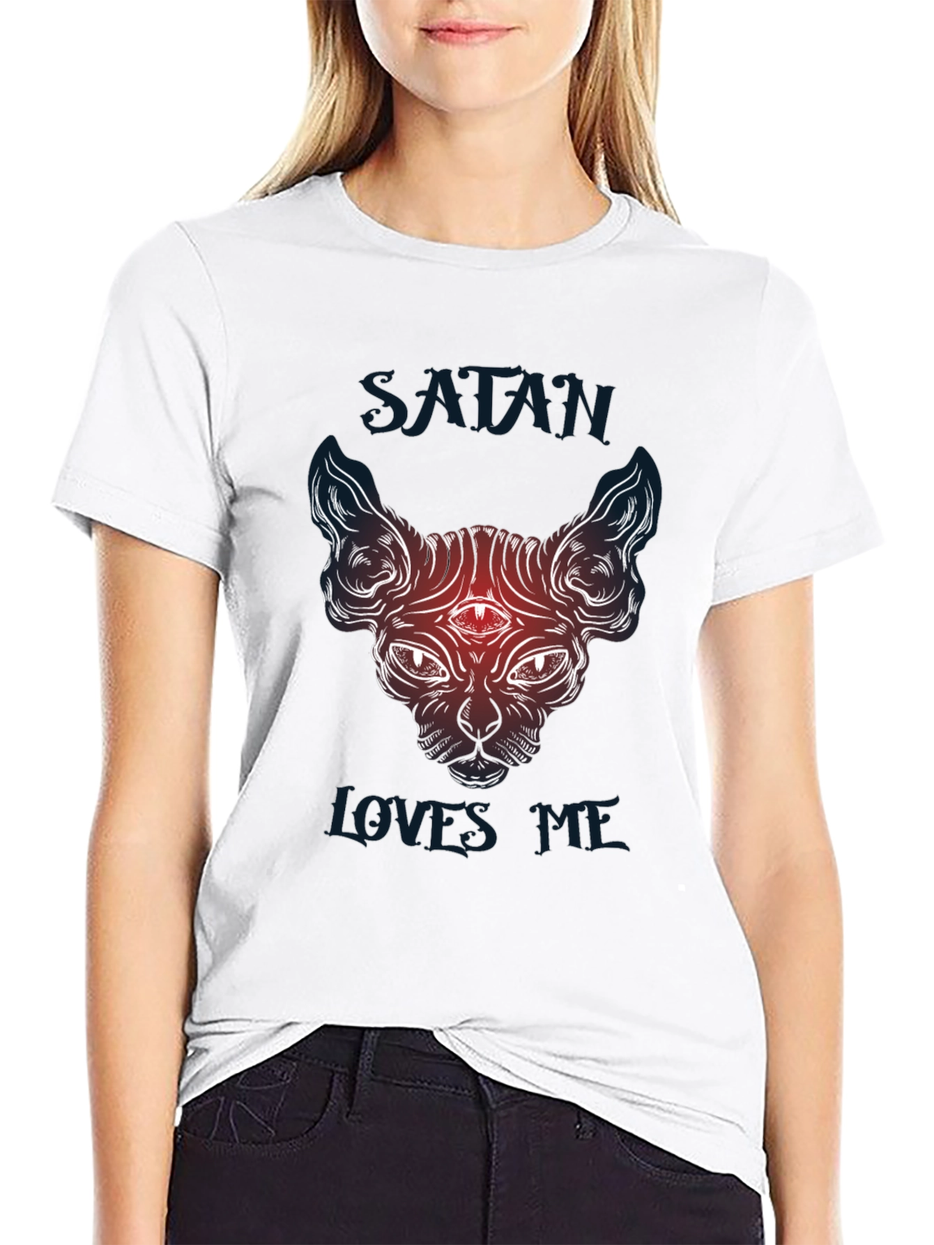 Camiseta Negra Satánica Gato Sphynx Satán Me Ama