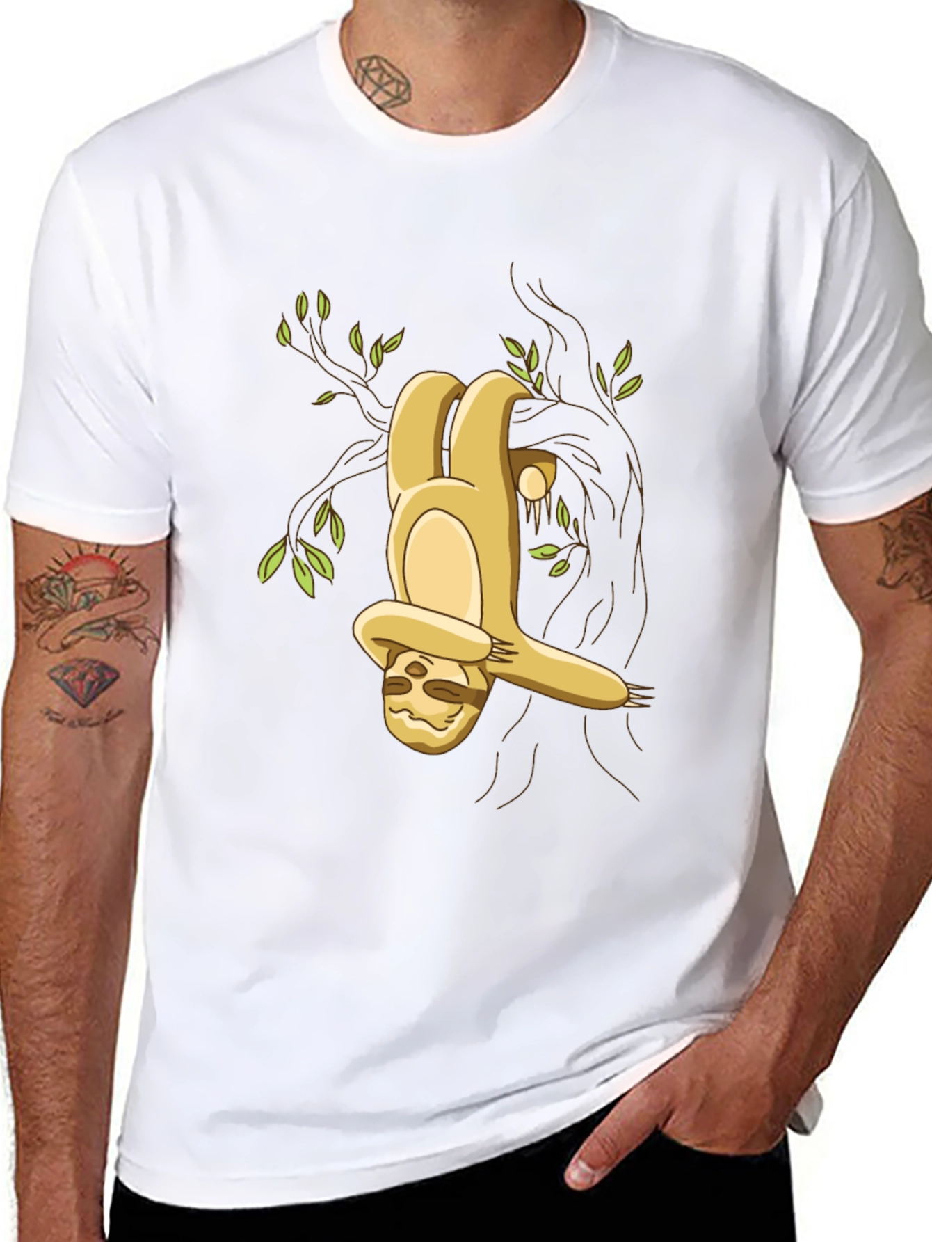 Camiseta Negra con Diseño de Perezoso Colgando