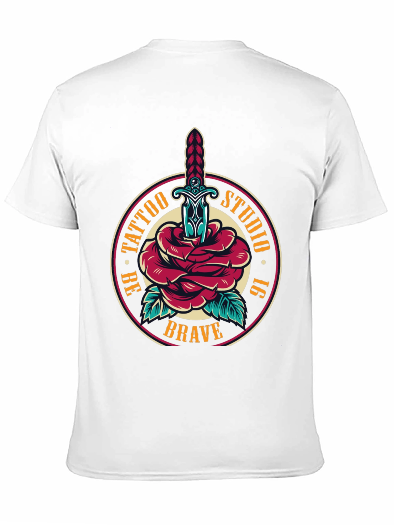 Camiseta Negra Estilo Tatuaje Rosa y Daga Be Brave