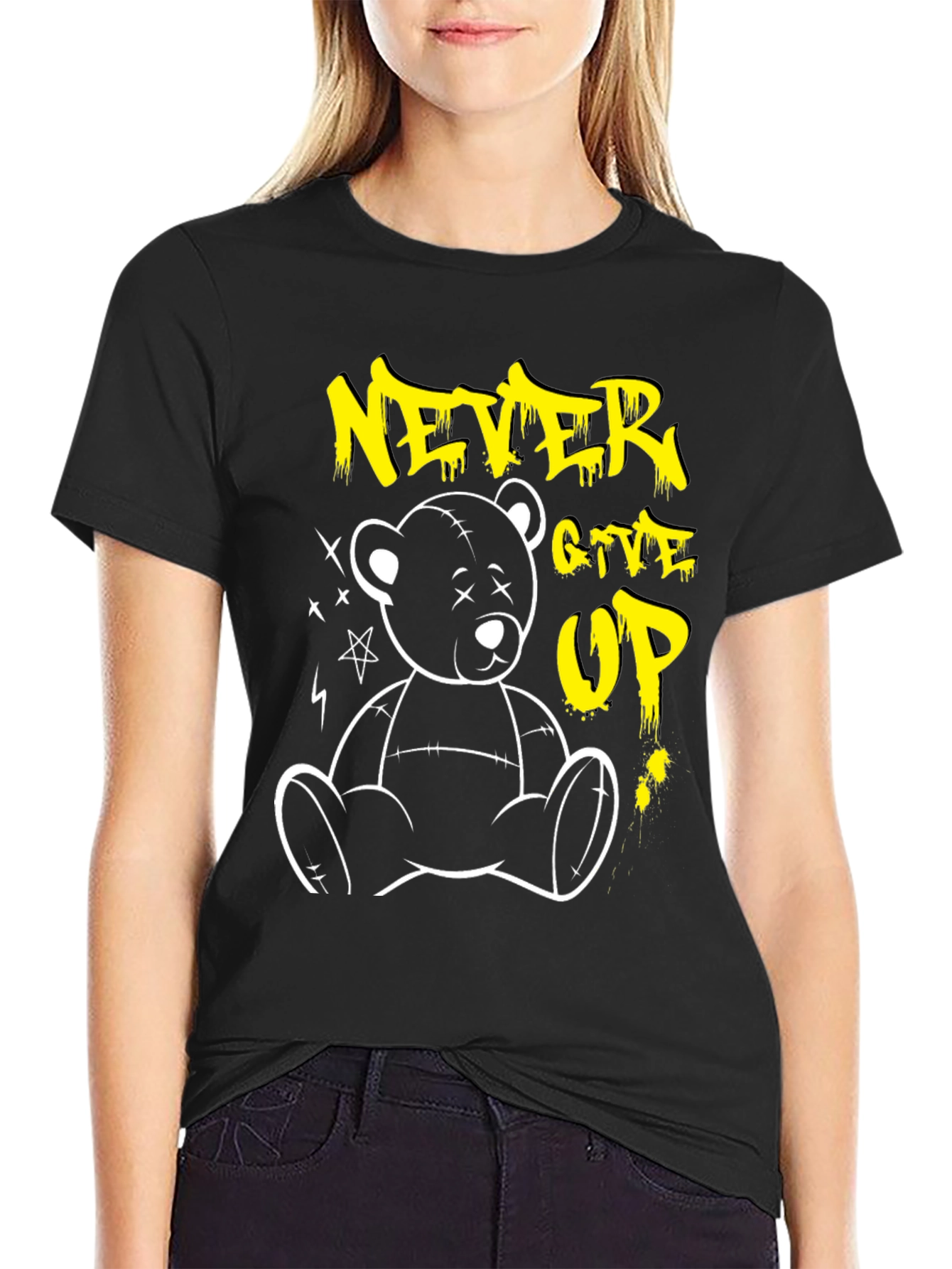 Camiseta Negra Never Give Up Oso de Peluche