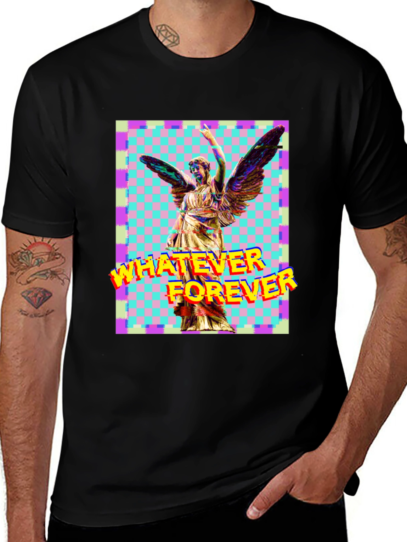 Camiseta Negra con Diseño Artístico de Ángel y Texto