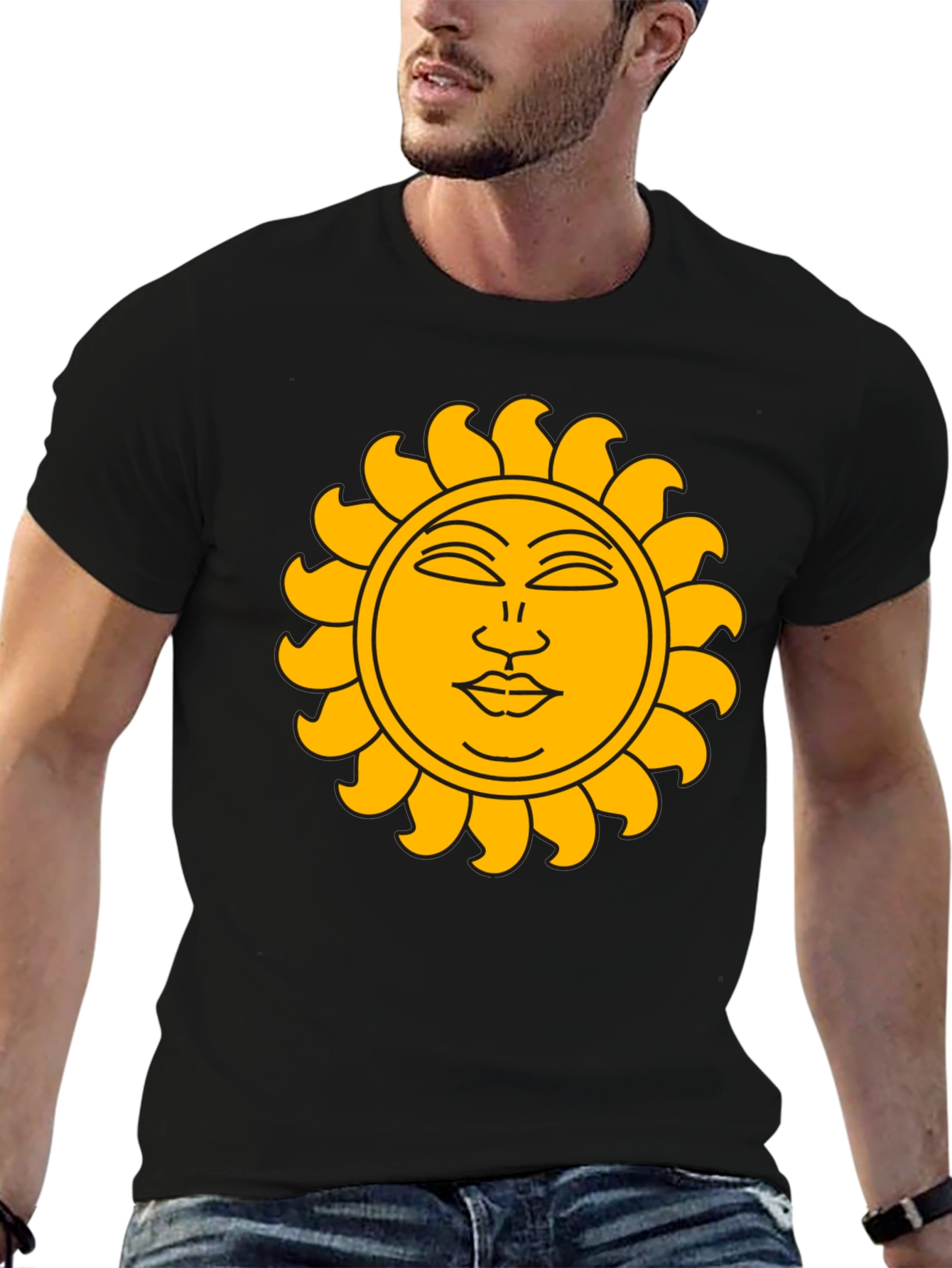 Camiseta Negra con Sol Dorado Estilizado