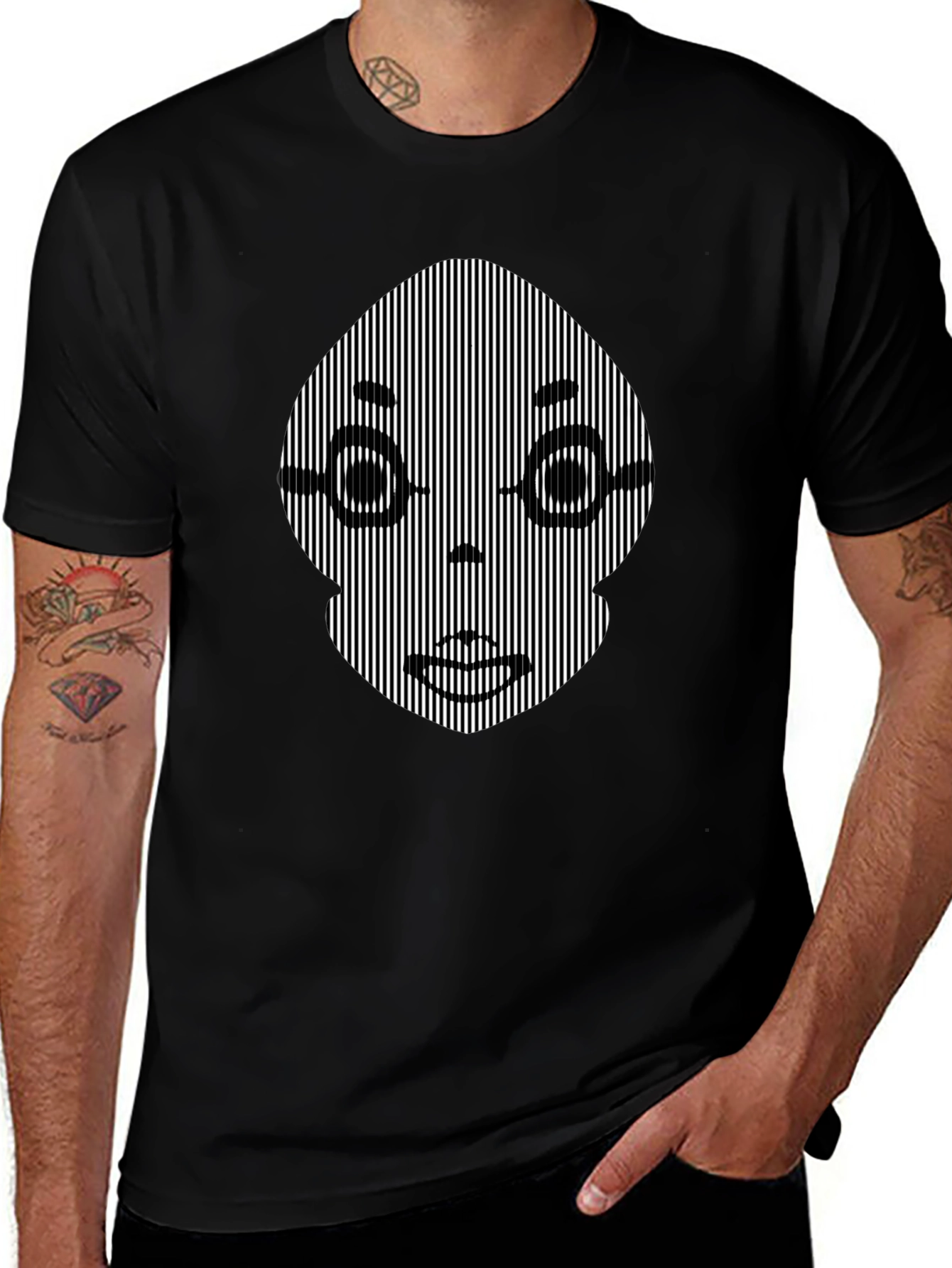 Camiseta Negra con Ilusión Óptica Facial