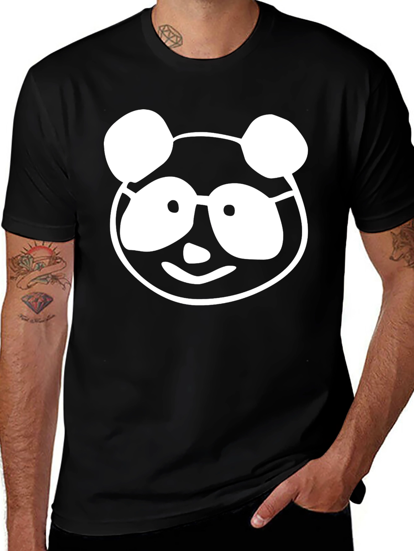 Camiseta Negra con Diseño de Panda Nerd
