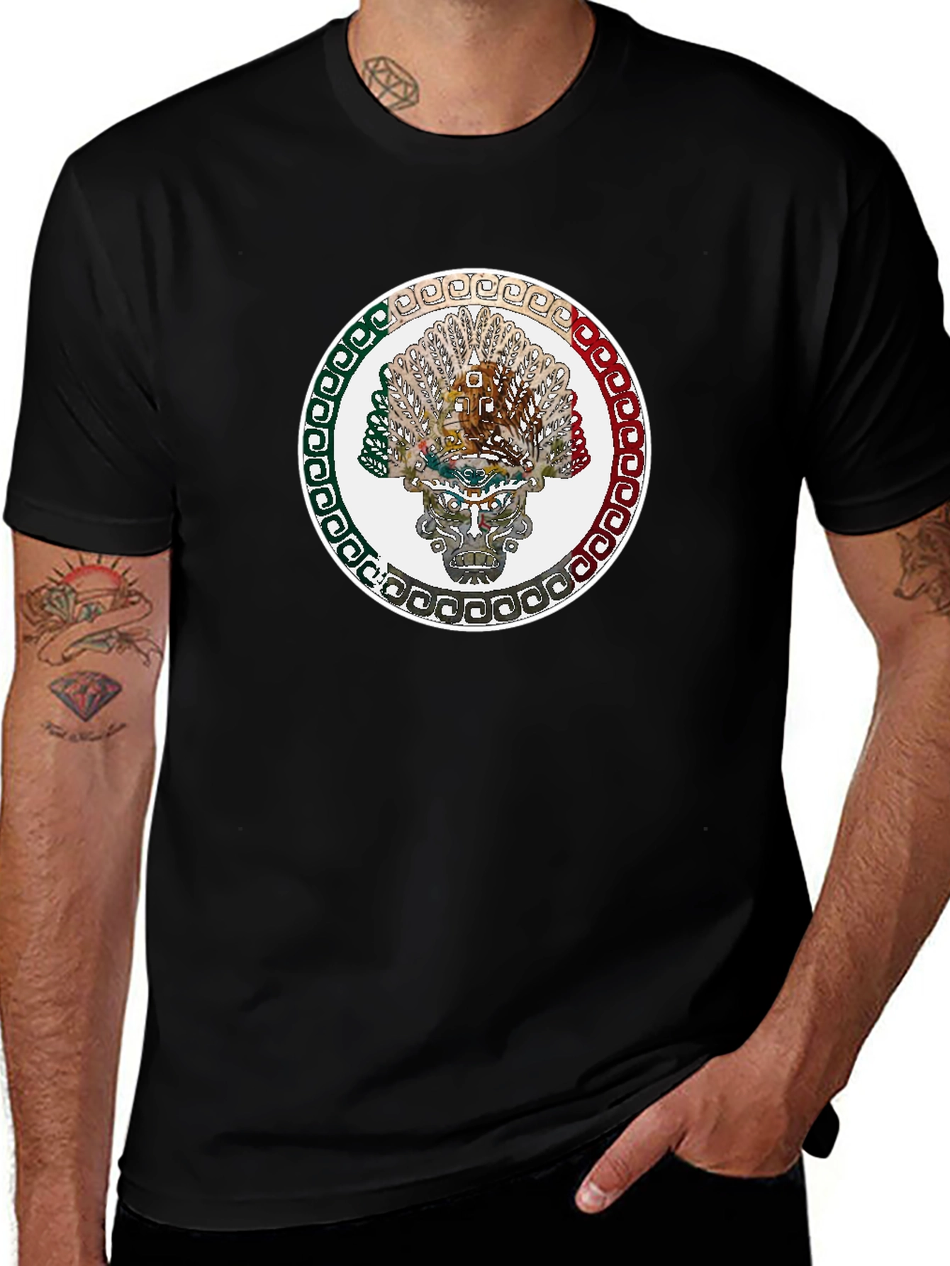 Camiseta Negra con Diseño Azteca Circular