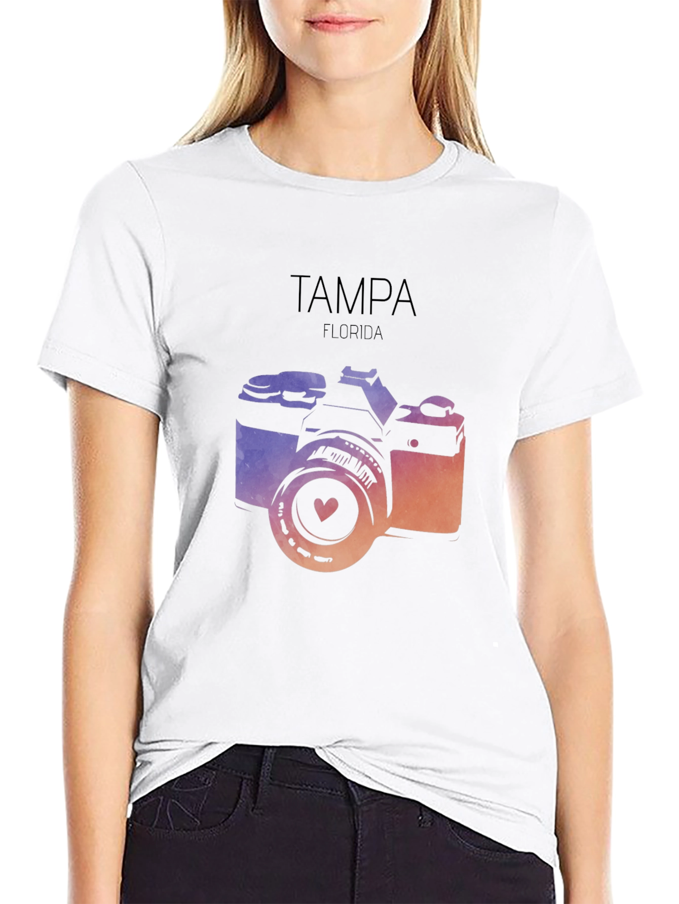 Camiseta Negra con Diseño de Cámara Tampa Florida