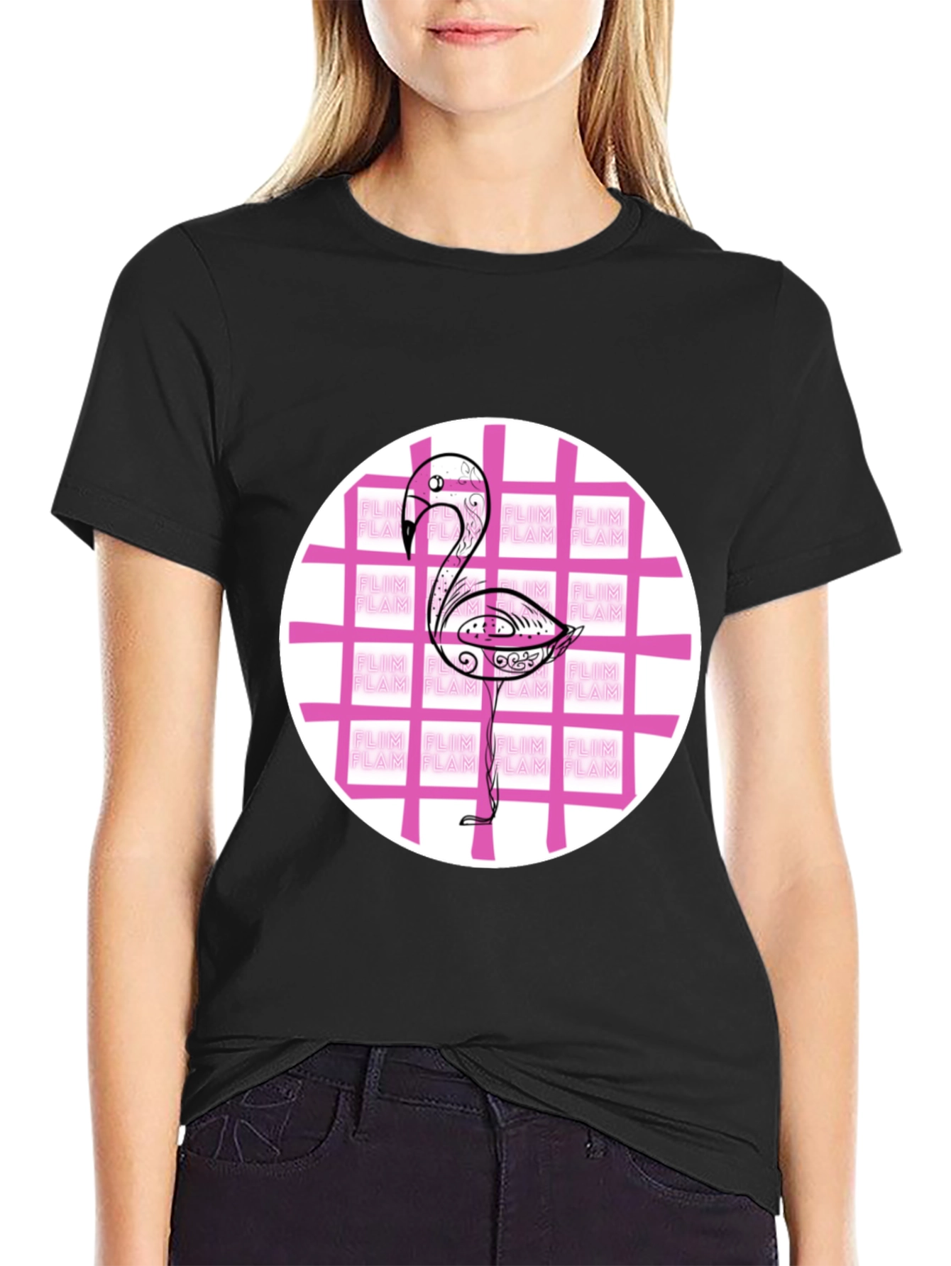 Camiseta Negra con Diseño de Flamenco Estilizado