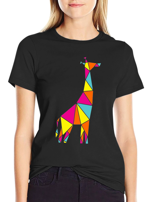 Camiseta Negra con Diseño Geométrico de Jirafa