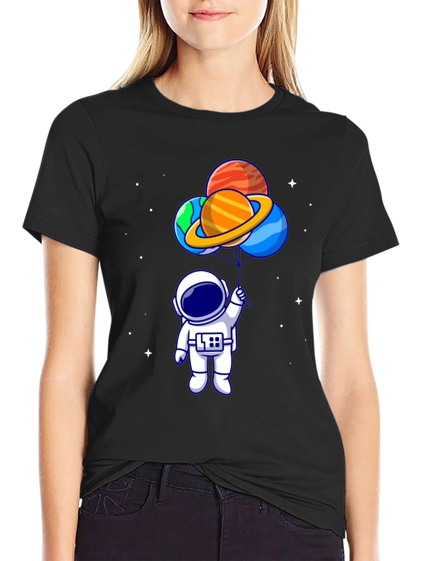 Camiseta Negra Astronauta con Globos de Planetas
