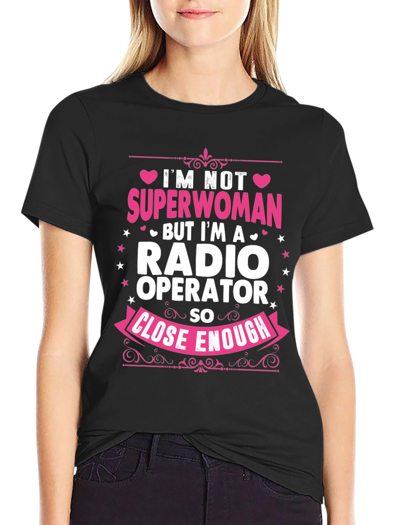 Camiseta Negra con Diseño de Operadora de Radio